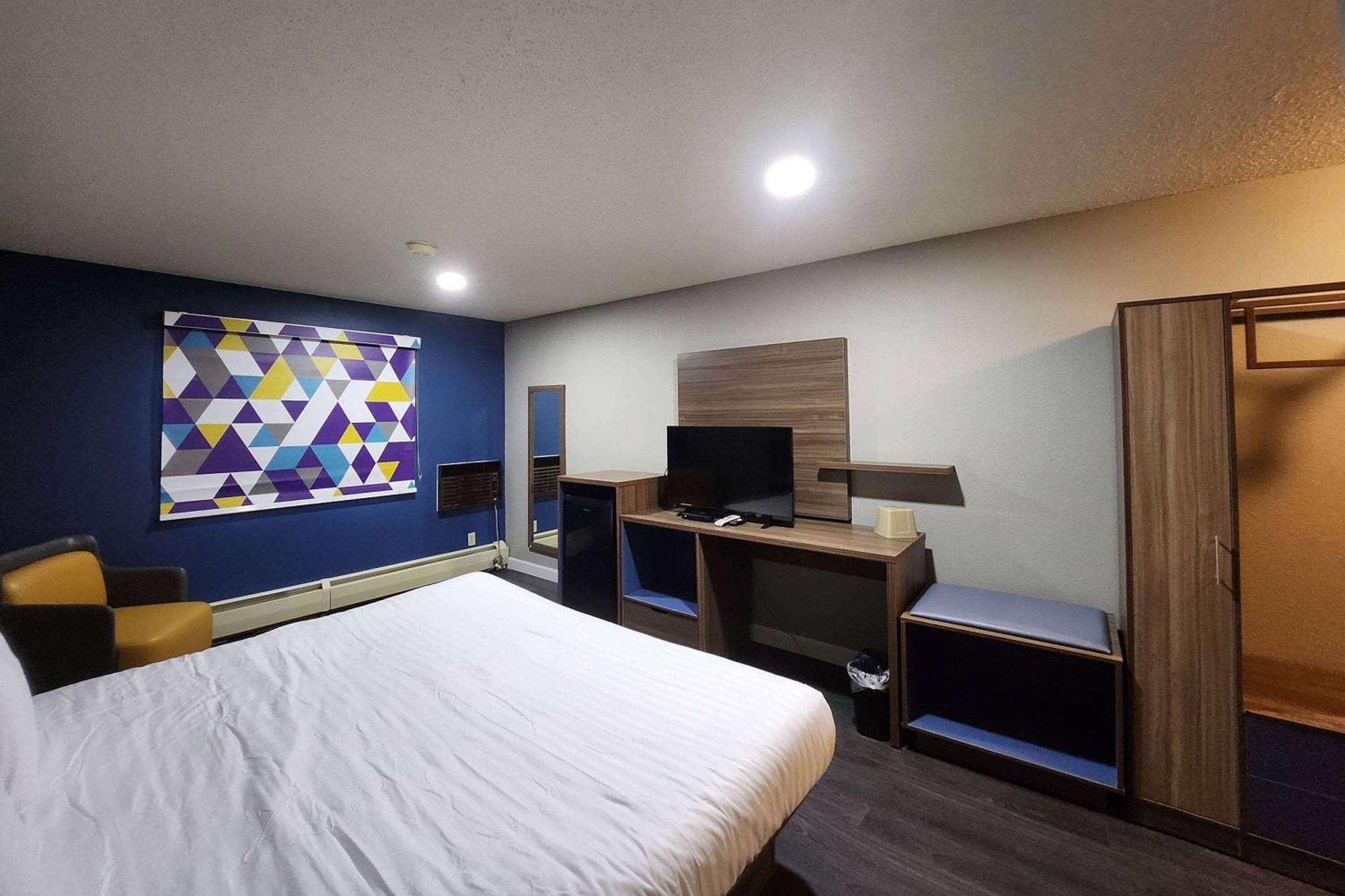Super 8 By Wyndham Wi Motel Hayward