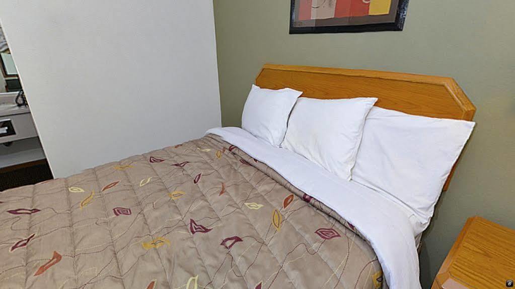Motel Super 8 By Wyndham Wi Hayward
