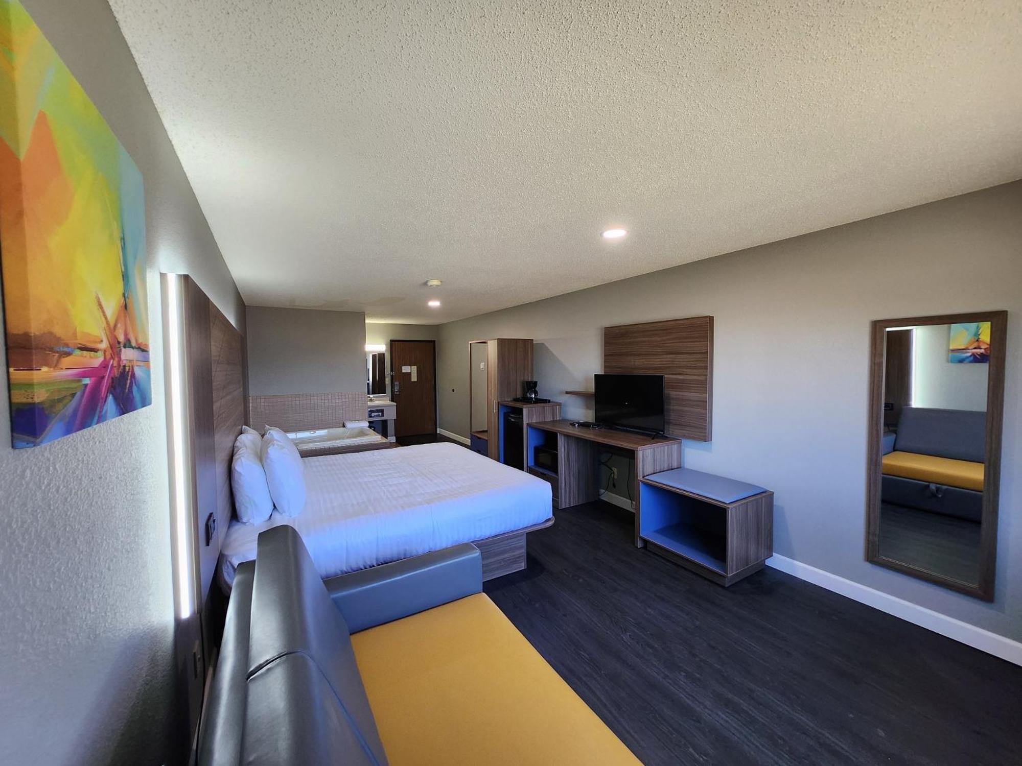 Super 8 By Wyndham Wi Motel Hayward